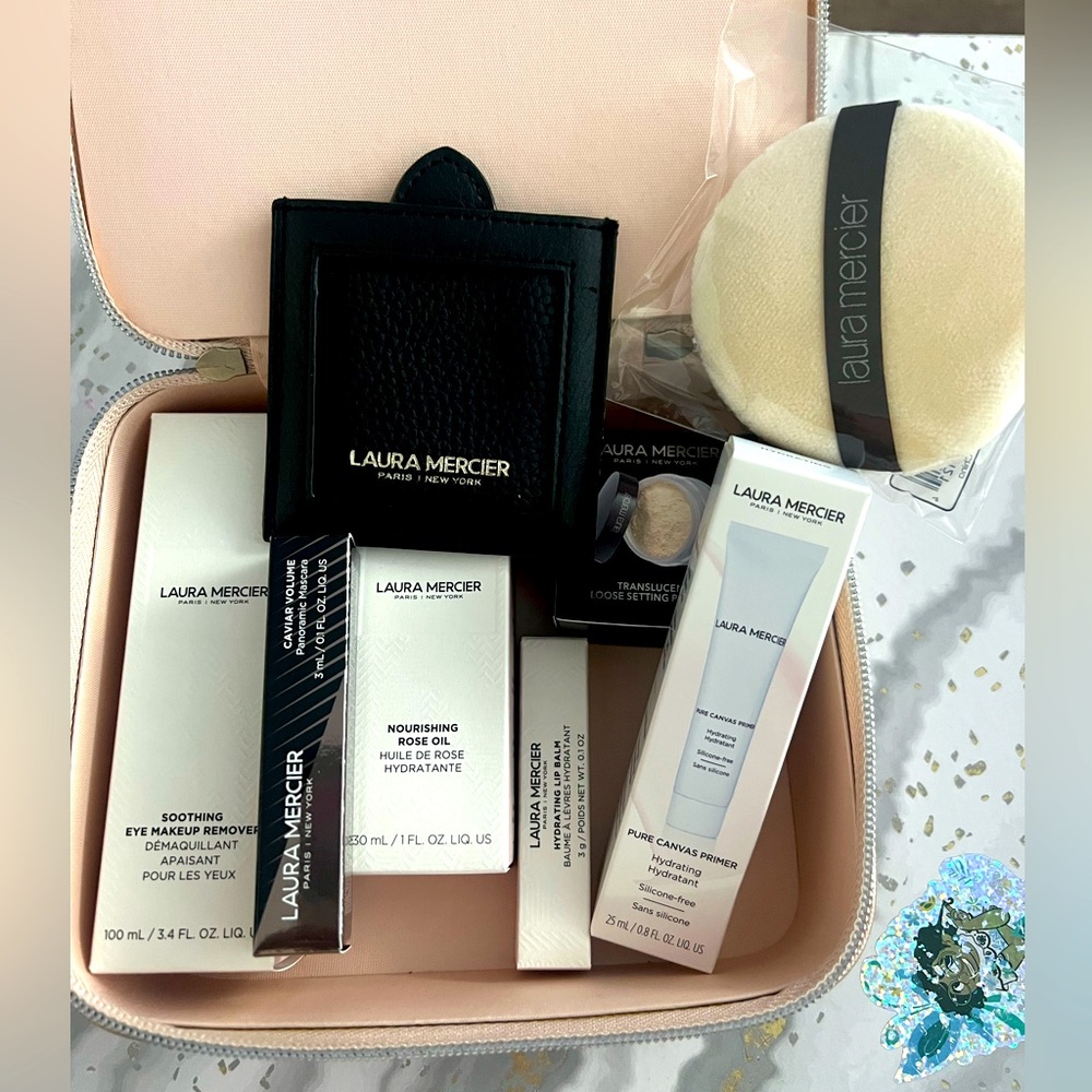Laura Mercier 9 piece set with case NWT !